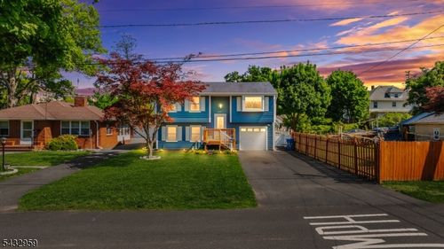 245 4th St, Dunellen, NJ, 08812-1314 | Card Image