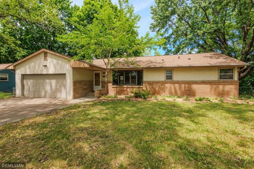 8324 62nd Ave N, Brooklyn Park, MN, 55428-2721 | Card Image