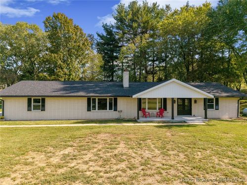 6975 Main St Ne, Lanesville, IN, 47136-8201 | Card Image