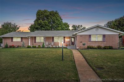 5209 E 20th Street, House other with 2 bedrooms, 2 bathrooms and null parking in Tulsa OK | Image 1