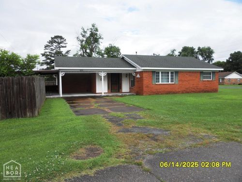 805 Cherokee Dr, Newport, AR, 72112-4638 | Card Image