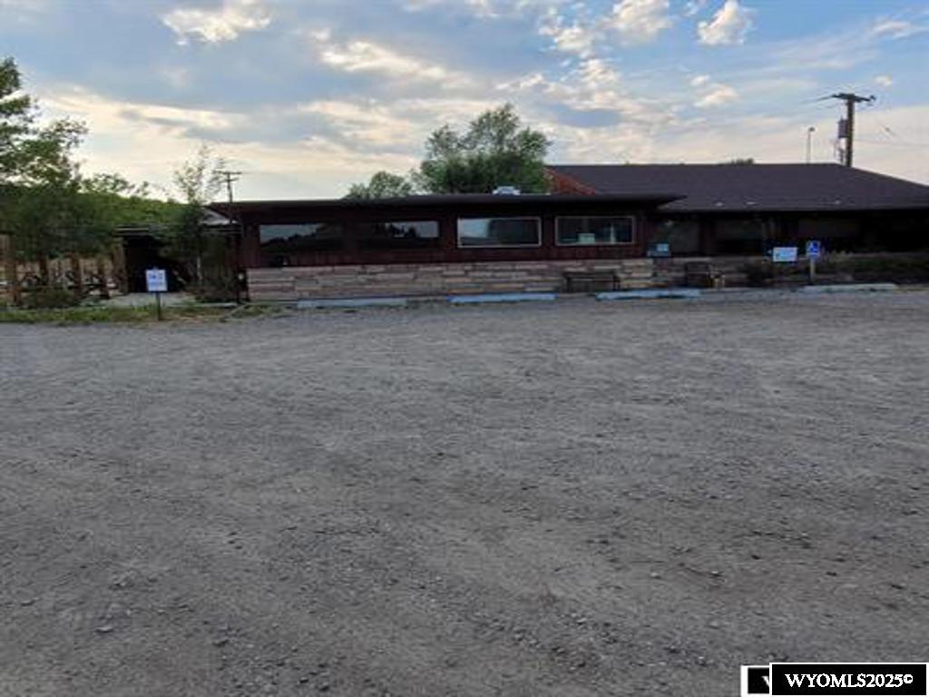 785 E Main St, Lander, WY