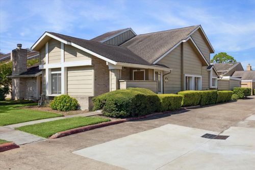 6202 W Airport Blvd, Houston, TX, 77035-3938 | Card Image