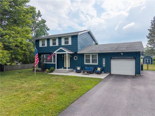 30 Rusty Ln, Greece, NY, 14626-1204 | Card Image