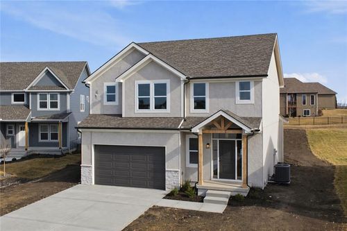 27612 E 128th Ct, Lee's Summit, MO, 64086-8492 | Card Image