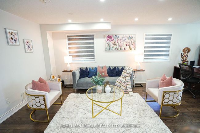 23 Hollowgrove Blvd, House other with 6 bedrooms, 5 bathrooms and 4 parking in Brampton ON | Image 6