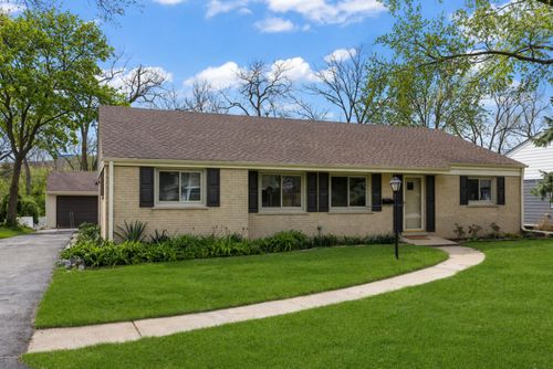 5818 Ridgewood Dr, Western Springs, IL, 60558-2129 | Card Image
