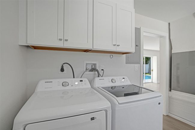 2111 Ne 35 Th St, House other with 3 bedrooms, 2 bathrooms and null parking in Lighthouse Point FL | Image 24