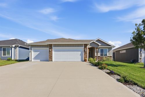 2608 E 26th Ct, Lawrence, KS, 66046 | Card Image