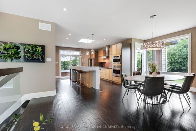 1141 Julia Crt, House other with 3 bedrooms, 3 bathrooms and 7 parking in Dunrobin ON | Image 6