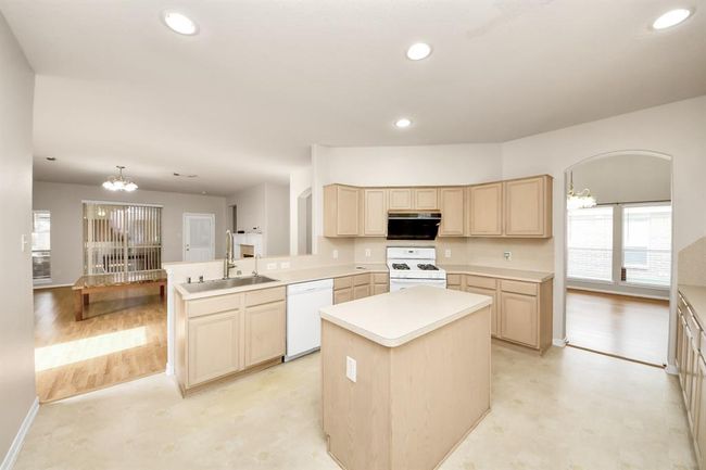 24219 Camillia Ridge Way, House other with 5 bedrooms, 4 bathrooms and 3 parking in Katy TX | Image 10