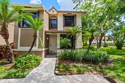 243 City View Dr, Fort Lauderdale, FL, 33311-9121 | Card Image