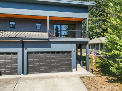 1559 Thompson Dr, Bremerton, WA, 98337-1148 | Card Image