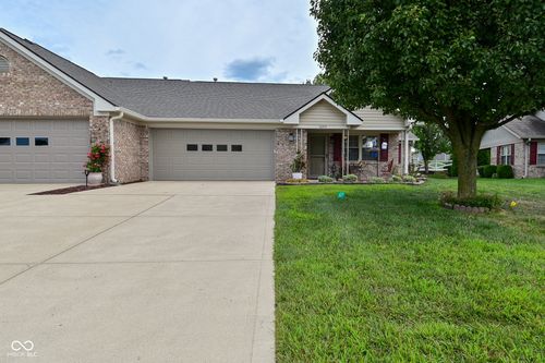 1645 Vidalia Ct, Greenwood, IN, 46143-6943 | Card Image
