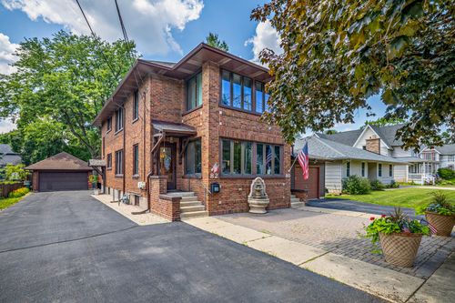 82 S Williams St, Crystal Lake, IL, 60014-6153 | Card Image