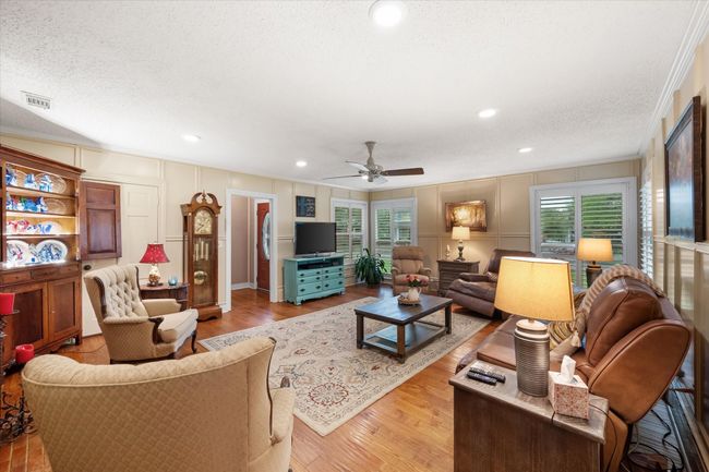 1121 W 3 Rd Ave, House other with 3 bedrooms, 2 bathrooms and null parking in Corsicana TX | Image 5