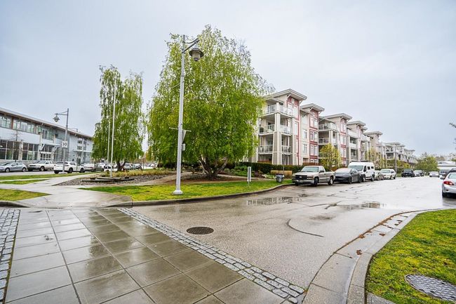 410 - 4233 Bayview Street, Condo with 2 bedrooms, 2 bathrooms and 1 parking in Richmond BC | Image 3
