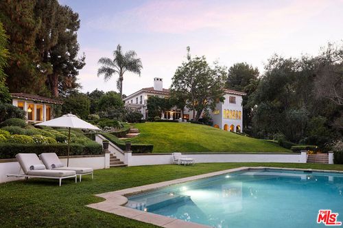 2000 De Mille Dr, Los Angeles, CA, 90027-1708 | Card Image