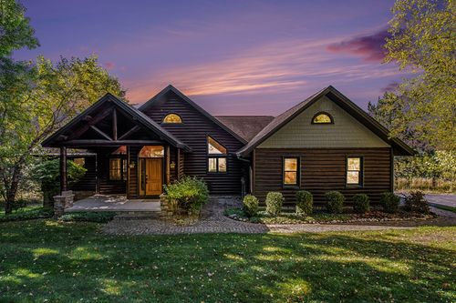 988 Ridgeline Dr, Boyne City, MI, 49712-8728 | Card Image
