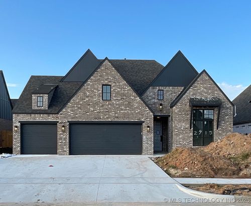 2715 W Van Buren Ct, Broken Arrow, OK, 74011-2097 | Card Image