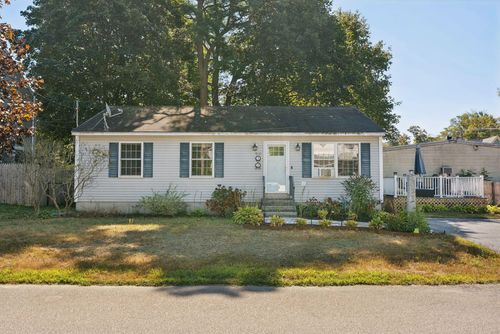 32 Robinson Street, South Portland, ME, 04106 | Card Image