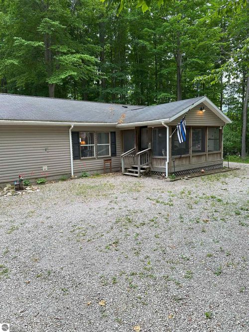 495 Prairie Ln Sw, Kalkaska, MI, 49646-8813 | Card Image