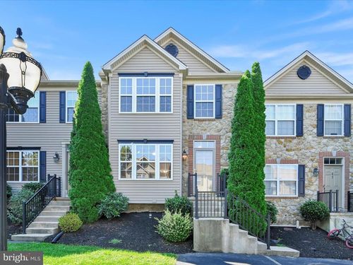 64-64 E Beaver St, YORK, PA, 17406-9066 | Card Image