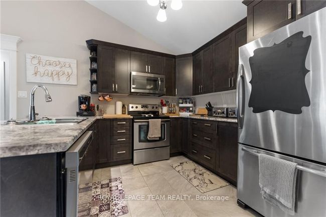 6 Noble Cres, House other with 3 bedrooms, 3 bathrooms and 6 parking in Petawawa ON | Image 10
