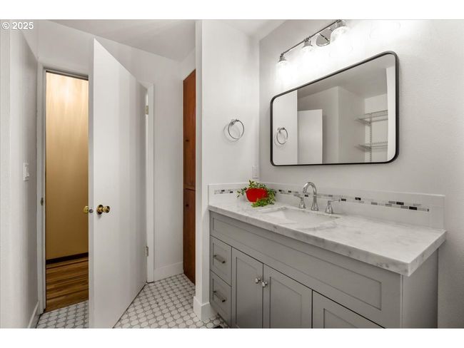 4819 Sw Hamilton St, House other with 4 bedrooms, 3 bathrooms and 2 parking in Portland OR | Image 23