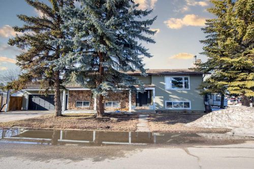 9332 66 Avenue, Grande Prairie, AB, T8W1C4 | Card Image