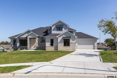 10209 S 183rd Avenue Cir, Omaha, NE, 68136-6482 | Card Image