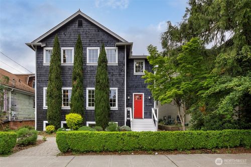 5726 Kirkwood Pl N, Seattle, WA, 98103-5932 | Card Image