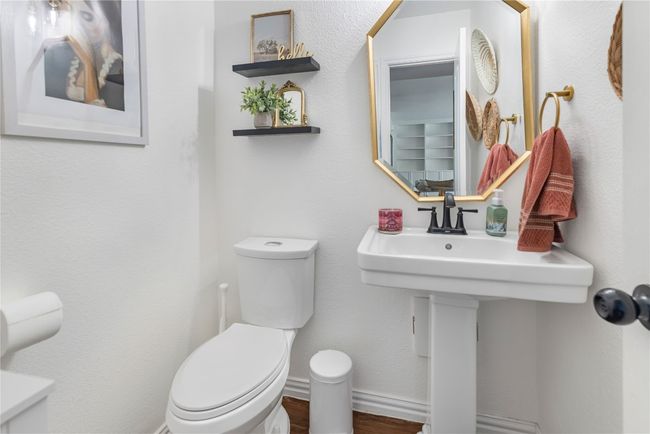 Downstairs Powder Room | Image 12