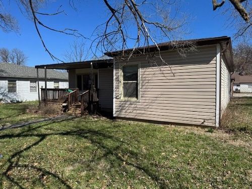 230 S Allen Ave, Chanute, KS, 66720-2052 | Card Image