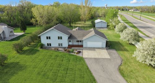104 Golden Spike Rd, West Fargo, ND, 58078-7903 | Card Image