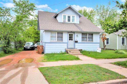 1208 Wisconsin St, Stevens Point, WI, 54481-4511 | Card Image