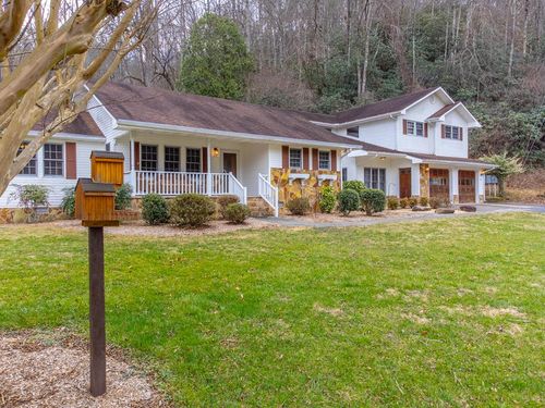 1107 Panther Creek Rd, Almond, NC, 28702-6128 | Card Image