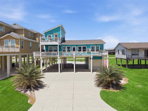 1014 Seashell Dr, Surfside Beach, TX, 77541-9373 | Card Image