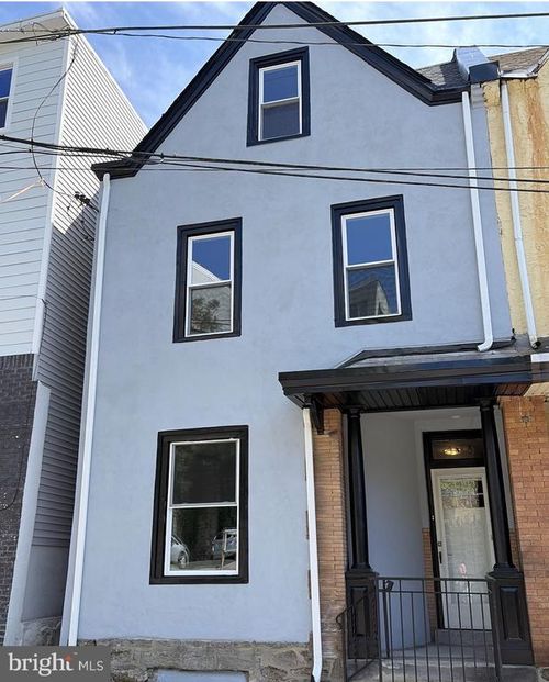 303 Green Ln, PHILADELPHIA, PA, 19128-4724 | Card Image