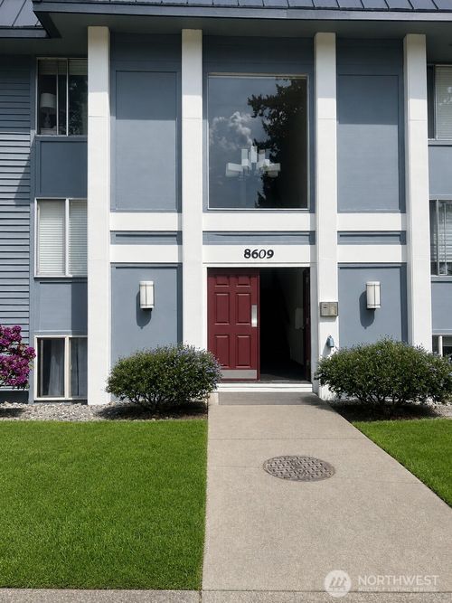 e2-8609 Zircon Dr Sw, Lakewood, WA, 98498-4005 | Card Image