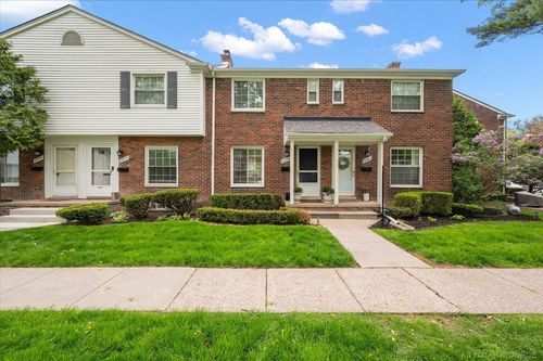 22959 Gary Ln, Saint Clair Shores, MI, 48080-2713 | Card Image