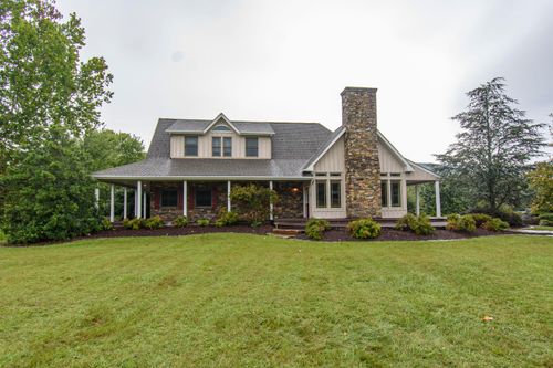 7083 Foxfire Rd, Catawba, VA, 24070-5719 | Card Image