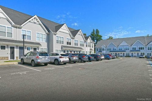 123 Emanuel Way, East Meadow, NY, 11554-2545 | Card Image