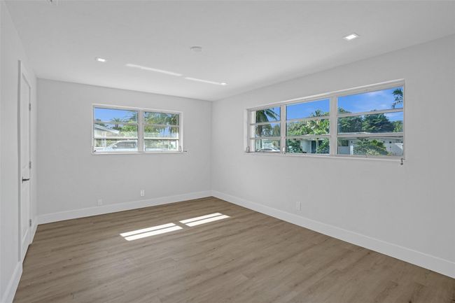 2111 Ne 35 Th St, House other with 3 bedrooms, 2 bathrooms and null parking in Lighthouse Point FL | Image 8