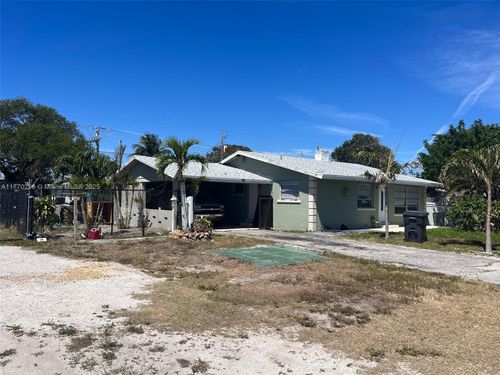 977 Miner Rd, Lantana, FL, 33462-6156 | Card Image