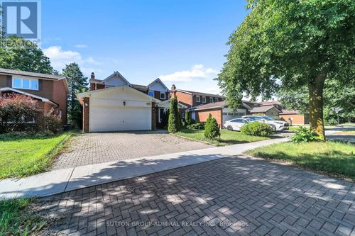 37 Gretman Cres, Thornhill, ON, L3T5L9 | Card Image