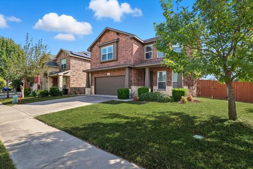 913 Bloomfield Dr, Grand Prairie, TX, 75052-0002 | Card Image