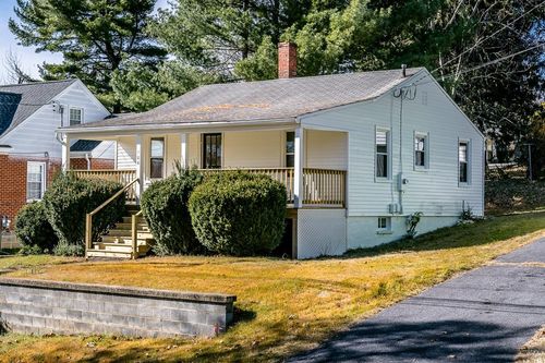 106 Grubert Ave, Staunton, VA, 24401-2943 | Card Image