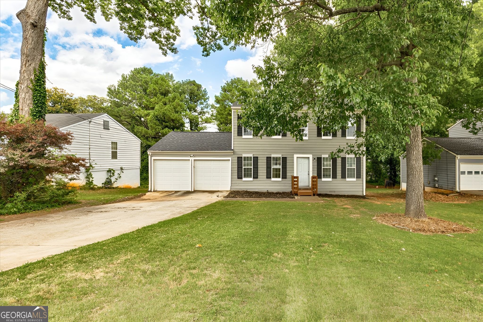 Linecrest Rd, Ellenwood, GA 30294