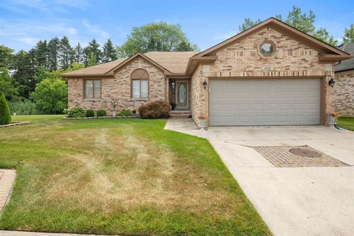 15991 Easygoer Ct, Clinton Township, MI, 48035-1046 | Card Image